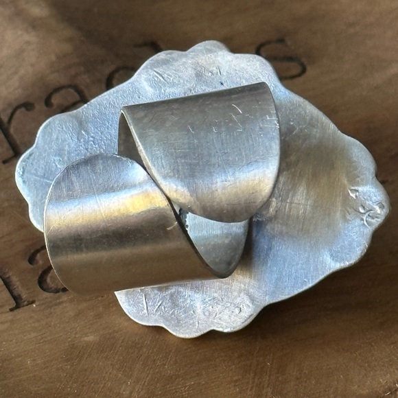 Huge pink conch stone native made J Nelson adjustable sterling silver ring - Picture 7 of 8